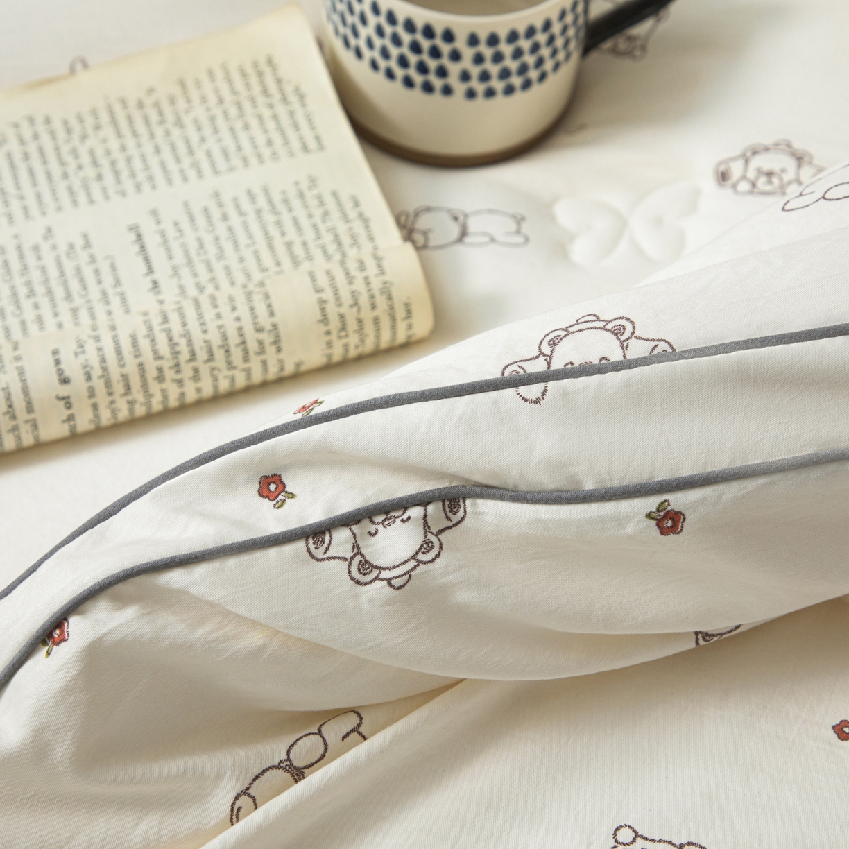 91家纺网 家纺一手货源 找家纺 大世界被王 2025新款亚朵棉立体冬被被子被芯 米趴趴熊