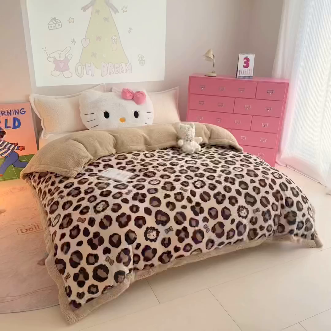 91家纺网 家纺一手货源 找家纺 艾特你 2025新款多功能羊羔绒牛奶绒单毛毯单被套 羊-豹纹公主