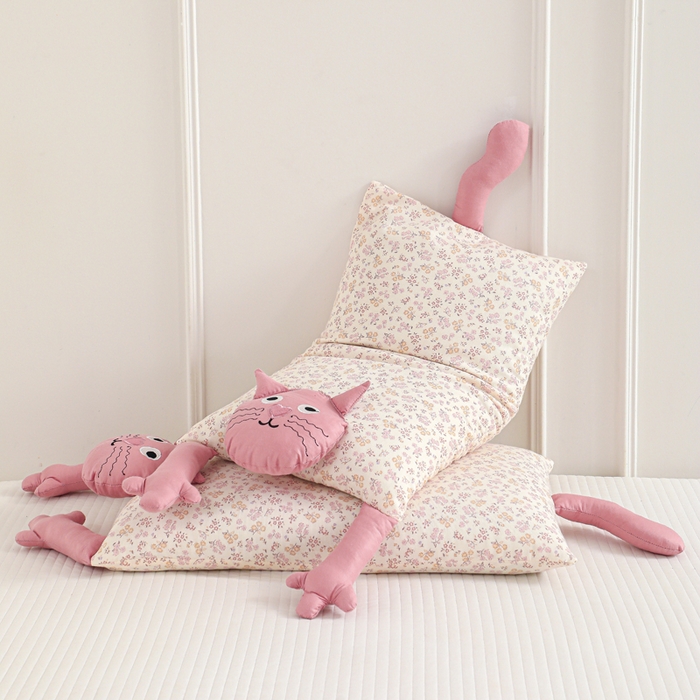 91家纺网 家纺一手货源 找家纺 大熊枕芯 2025新款哇塞猫枕芯荞麦枕羽丝绒枕头枕芯 哇塞猫-粉