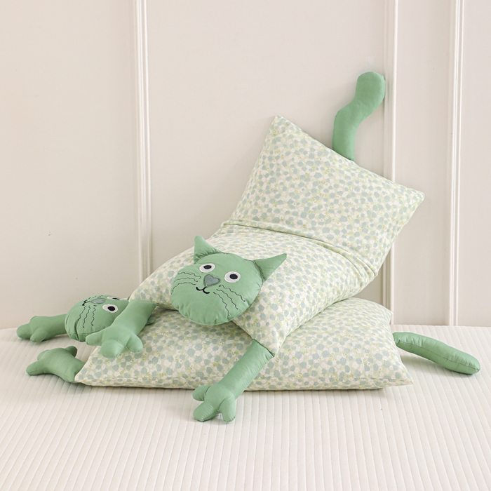 91家纺网 家纺一手货源 找家纺 大熊枕芯 2025新款哇塞猫枕芯荞麦枕羽丝绒枕头枕芯 哇塞猫-绿