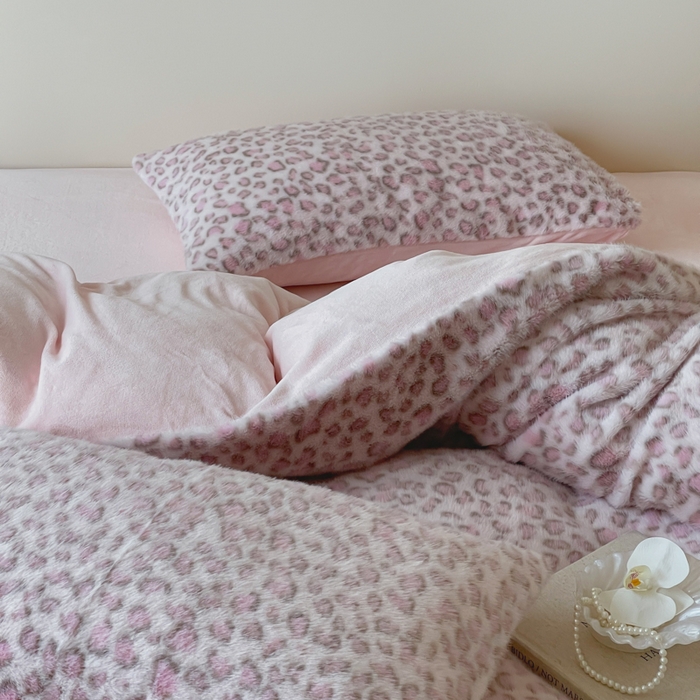 91家纺网 家纺一手货源 找家纺 玛奇朵 2025新款秋冬新品进口仿皮草水貂绒-波斯蜜语系列 波斯蜜语-粉