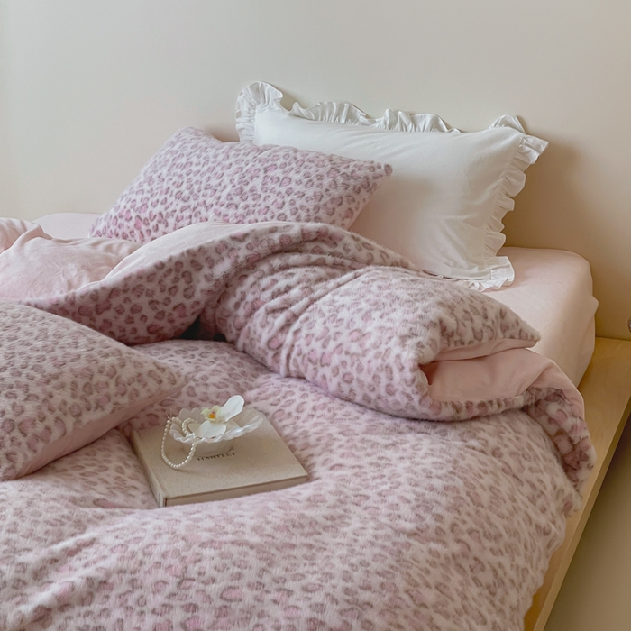 91家纺网 家纺一手货源 找家纺 玛奇朵 2025新款秋冬新品进口仿皮草水貂绒-波斯蜜语系列 波斯蜜语-粉