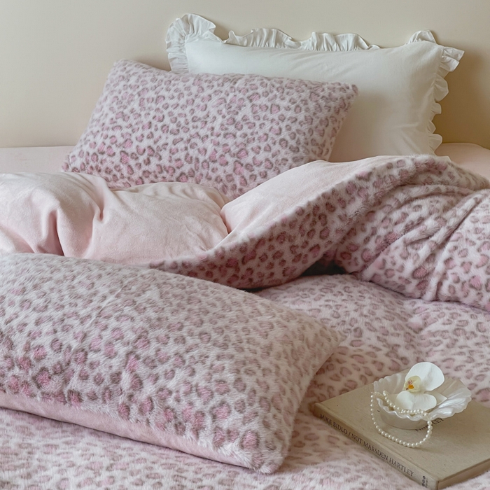 91家纺网 家纺一手货源 找家纺 玛奇朵 2025新款秋冬新品进口仿皮草水貂绒-波斯蜜语系列 波斯蜜语-粉