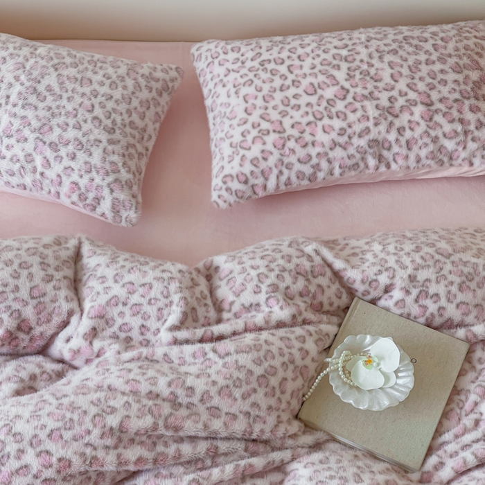 91家纺网 家纺一手货源 找家纺 玛奇朵 2025新款秋冬新品进口仿皮草水貂绒-波斯蜜语系列 波斯蜜语-粉