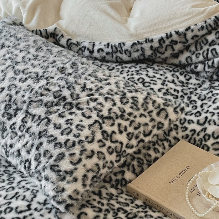 91家纺网 家纺一手货源 找家纺 玛奇朵 2025新款秋冬新品进口仿皮草水貂绒-波斯蜜语系列 波斯蜜语-灰