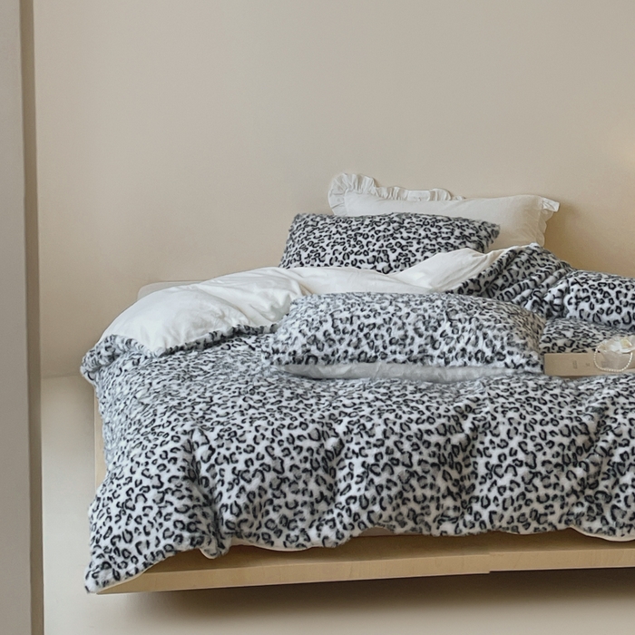 91家纺网 家纺一手货源 找家纺 玛奇朵 2025新款秋冬新品进口仿皮草水貂绒-波斯蜜语系列 波斯蜜语-灰