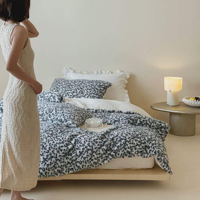 91家纺网 家纺一手货源 找家纺 玛奇朵 2025新款秋冬新品进口仿皮草水貂绒-波斯蜜语系列 波斯蜜语-灰