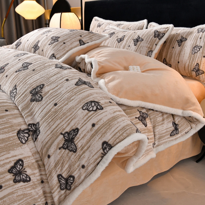 91家纺网 家纺一手货源 找家纺 （总）斯尔顿 2025新款高克重标准8.5斤雕花牛奶绒四件套兔毛绒包边法莱绒珊瑚绒