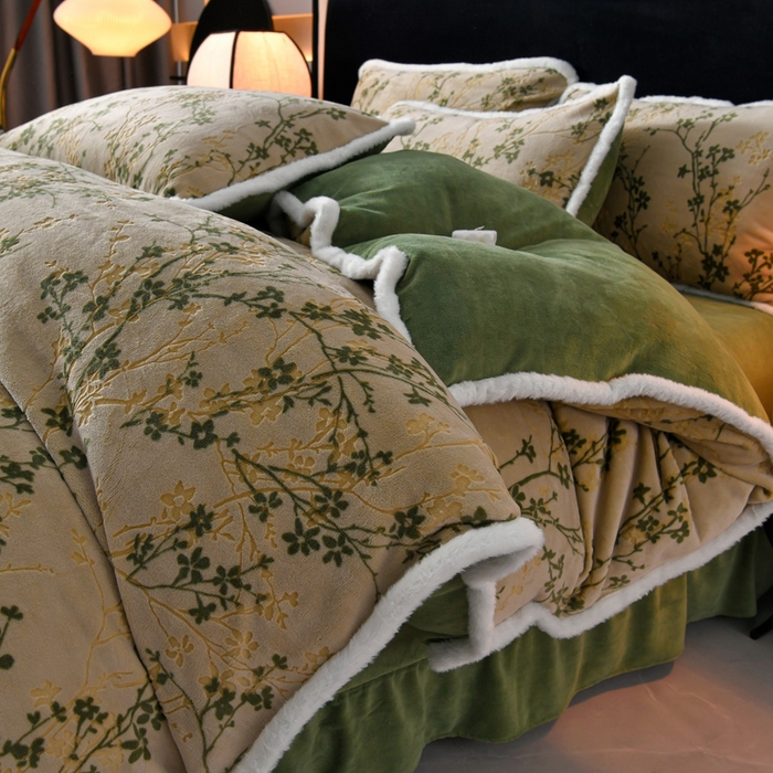 91家纺网 家纺一手货源 找家纺 （总）斯尔顿 2025新款高克重标准8.5斤雕花牛奶绒四件套兔毛绒包边法莱绒珊瑚绒