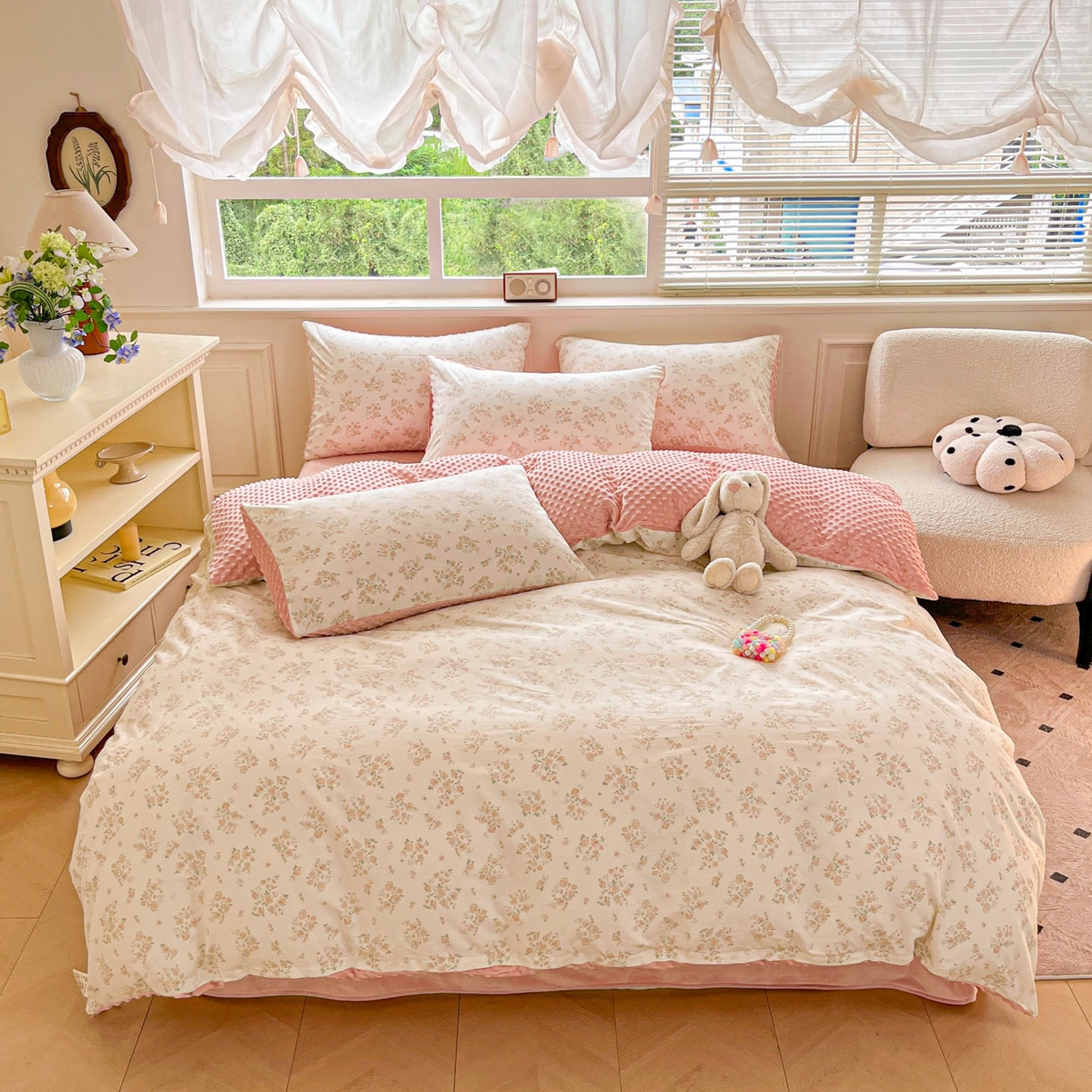91家纺网 家纺一手货源 找家纺 麦伦家居 2025秋冬新品多功能床品全棉+豆豆绒四件套卡通小清新系列 浣花