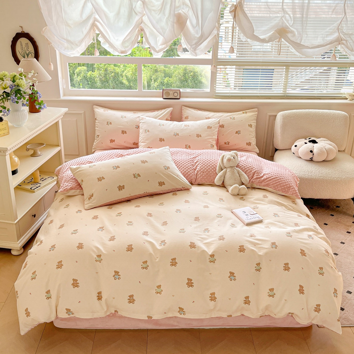 91家纺网 家纺一手货源 找家纺 麦伦家居 2025秋冬新品多功能床品全棉+豆豆绒四件套卡通小清新系列 杰克熊