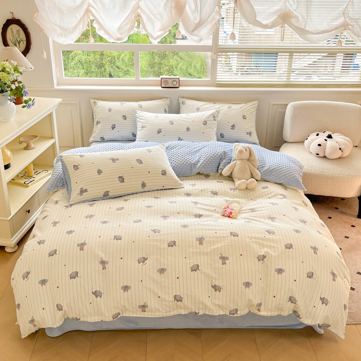 91家纺网 家纺一手货源 找家纺 麦伦家居 2025秋冬新品多功能床品全棉+豆豆绒四件套卡通小清新系列 星星小象蓝