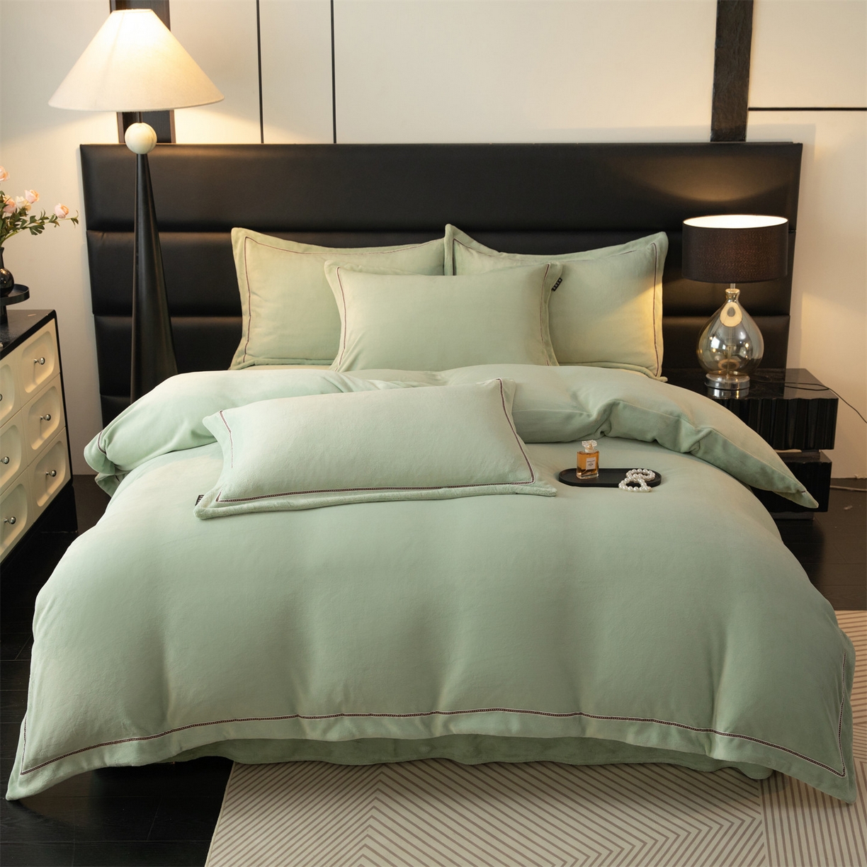 暖洋 2025新款240克高克重全工艺纯色织带花边款牛奶绒四件套 柔草绿