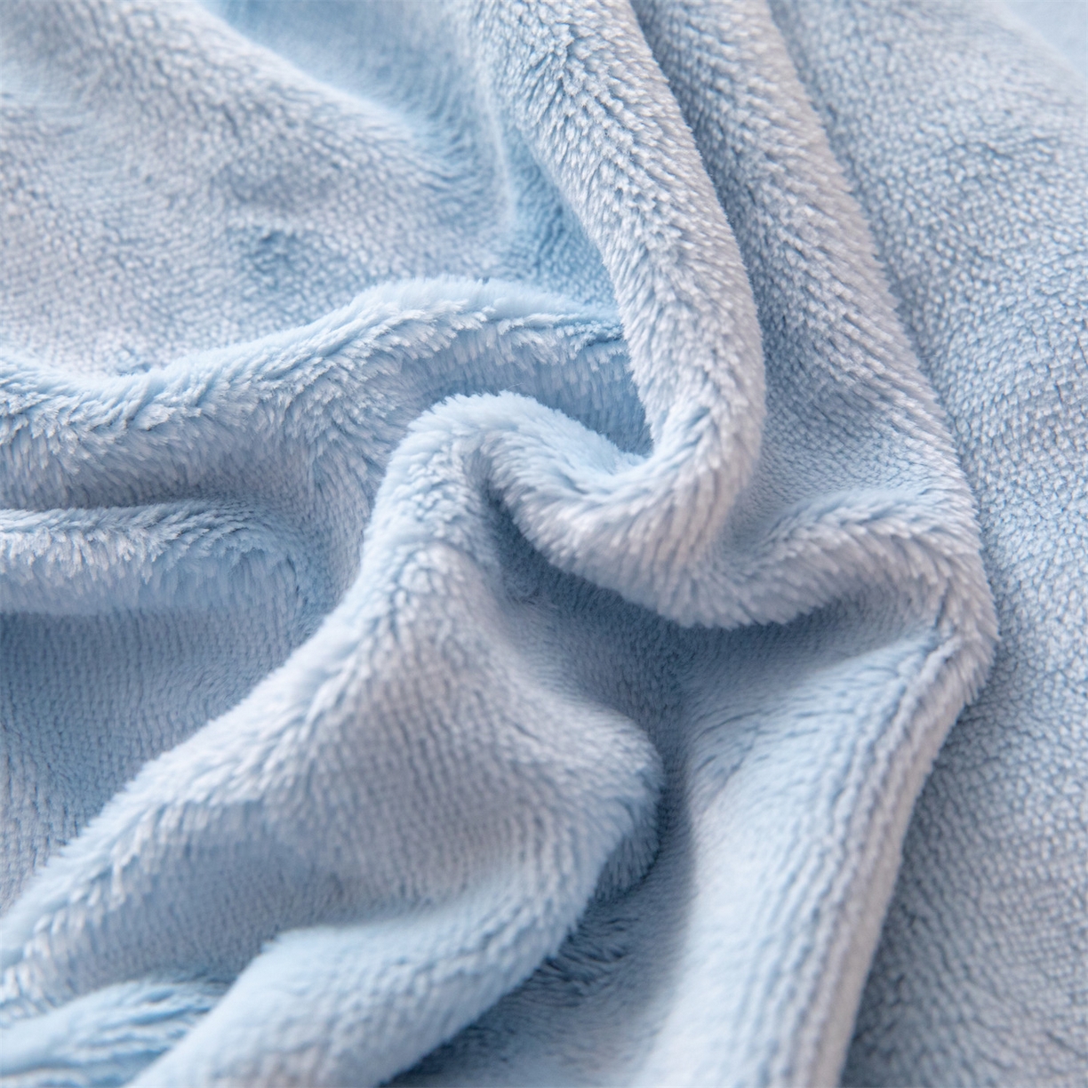 91家纺网 家纺一手货源 找家纺 暖洋 2025新款240克高克重全工艺纯色织带花边款牛奶绒四件套 天空蓝