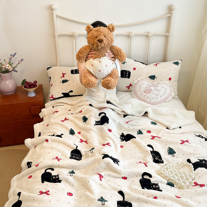 91家纺网 家纺一手货源 找家纺 （总）红嘴企鹅 2025新款A类ins风卡通可爱加厚牛奶绒羊羔绒毛毯毯子办公室沙发儿童空调盖毯午休毯