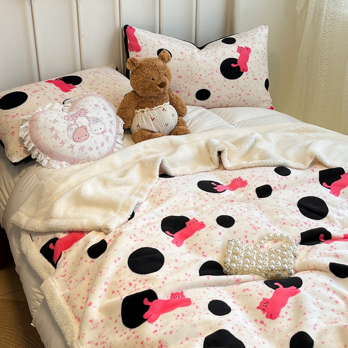 91家纺网 家纺一手货源 找家纺 红嘴企鹅 2025新款A类ins风卡通可爱加厚牛奶绒羊羔绒毛毯毯子办公室沙发儿童空调盖毯午休毯 波点猫