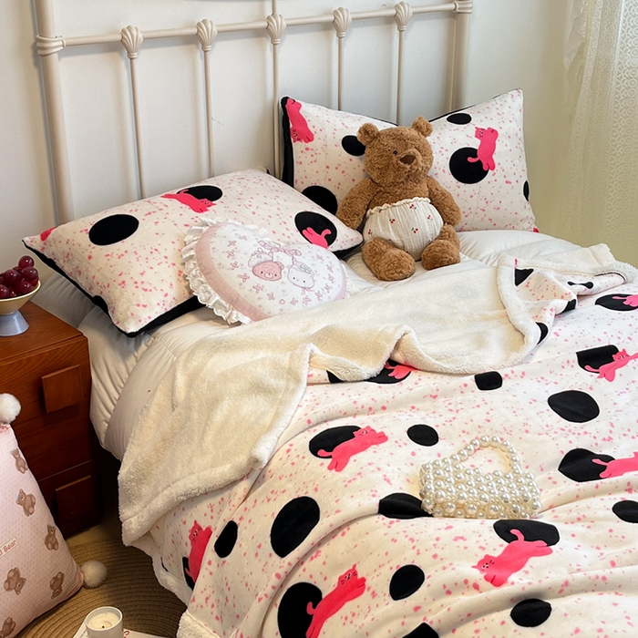 91家纺网 家纺一手货源 找家纺 红嘴企鹅 2025新款A类ins风卡通可爱加厚牛奶绒羊羔绒毛毯毯子办公室沙发儿童空调盖毯午休毯 波点猫