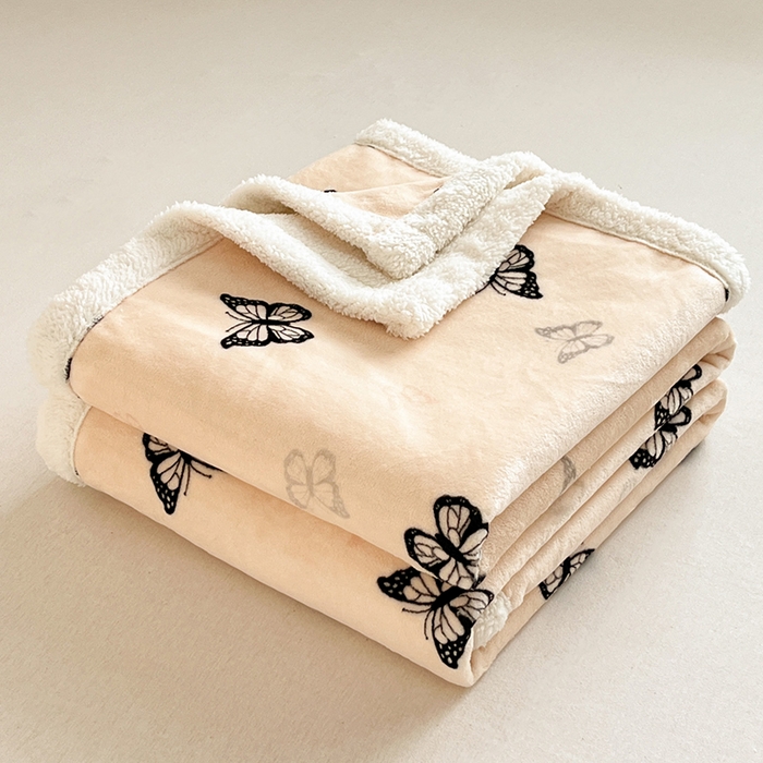 91家纺网 家纺一手货源 找家纺 红嘴企鹅 2025新款A类ins风卡通可爱加厚牛奶绒羊羔绒毛毯毯子办公室沙发儿童空调盖毯午休毯 蝶梦