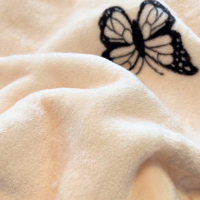 91家纺网 家纺一手货源 找家纺 红嘴企鹅 2025新款A类ins风卡通可爱加厚牛奶绒羊羔绒毛毯毯子办公室沙发儿童空调盖毯午休毯 蝶梦