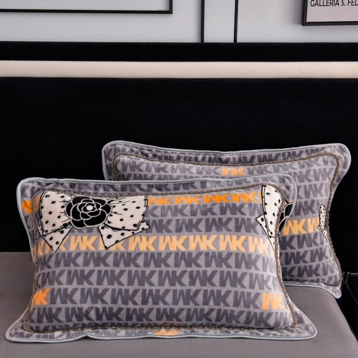 91家纺网 家纺一手货源 找家纺 诺梵家纺 2025新款8斤加厚保暖金貂绒牛奶绒印花四件套 甜昔