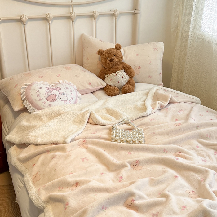 91家纺网 家纺一手货源 找家纺 红嘴企鹅 2025新款A类ins风卡通可爱加厚牛奶绒羊羔绒毛毯毯子办公室沙发儿童空调盖毯午休毯 可爱比熊