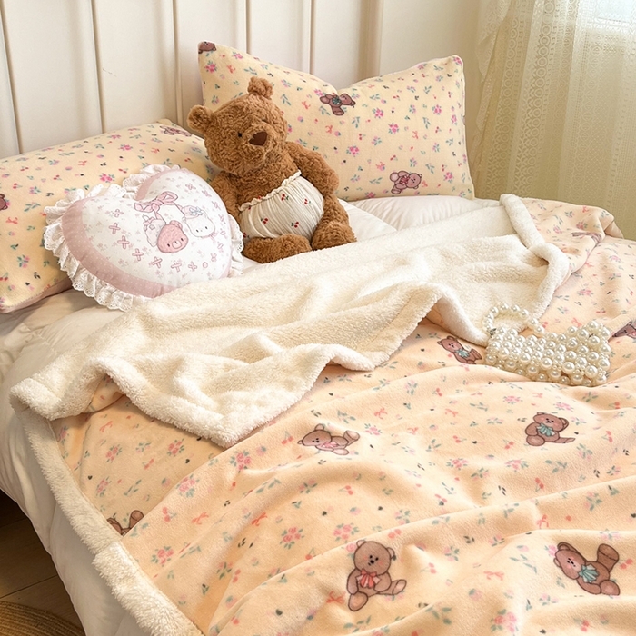 91家纺网 家纺一手货源 找家纺 红嘴企鹅 2025新款A类ins风卡通可爱加厚牛奶绒羊羔绒毛毯毯子办公室沙发儿童空调盖毯午休毯 萌萌熊