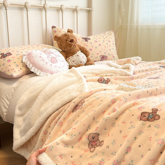 91家纺网 家纺一手货源 找家纺 红嘴企鹅 2025新款A类ins风卡通可爱加厚牛奶绒羊羔绒毛毯毯子办公室沙发儿童空调盖毯午休毯 萌萌熊