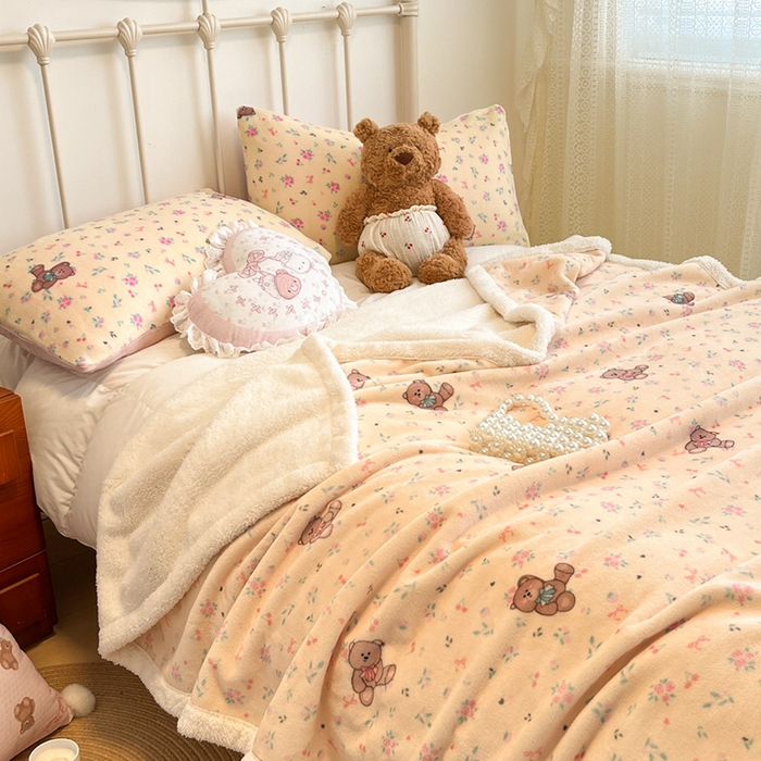 91家纺网 家纺一手货源 找家纺 红嘴企鹅 2025新款A类ins风卡通可爱加厚牛奶绒羊羔绒毛毯毯子办公室沙发儿童空调盖毯午休毯 萌萌熊