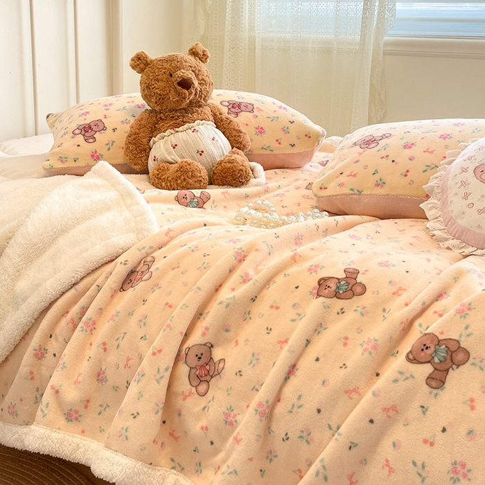 91家纺网 家纺一手货源 找家纺 红嘴企鹅 2025新款A类ins风卡通可爱加厚牛奶绒羊羔绒毛毯毯子办公室沙发儿童空调盖毯午休毯 萌萌熊