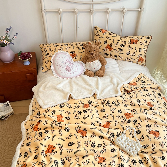 91家纺网 家纺一手货源 找家纺 红嘴企鹅 2025新款A类ins风卡通可爱加厚牛奶绒羊羔绒毛毯毯子办公室沙发儿童空调盖毯午休毯 摩咖熊