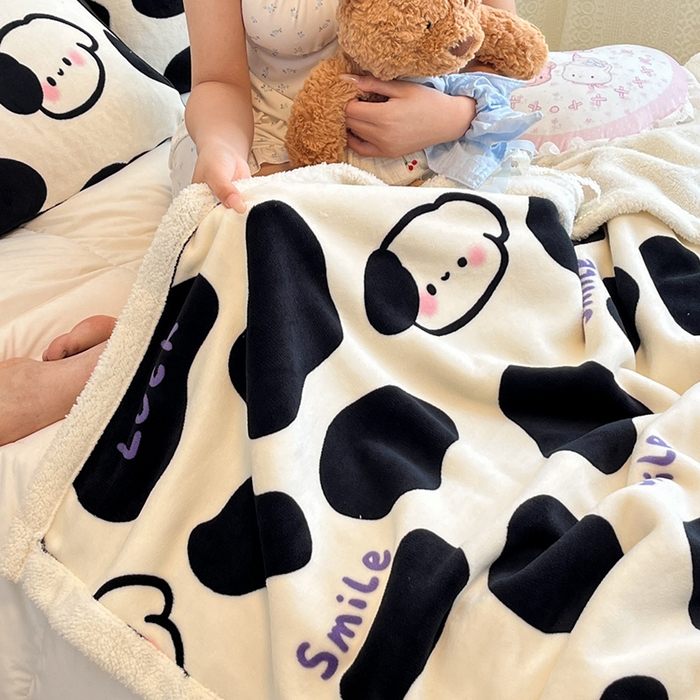 91家纺网 家纺一手货源 找家纺 红嘴企鹅 2025新款A类ins风卡通可爱加厚牛奶绒羊羔绒毛毯毯子办公室沙发儿童空调盖毯午休毯 奶油狗