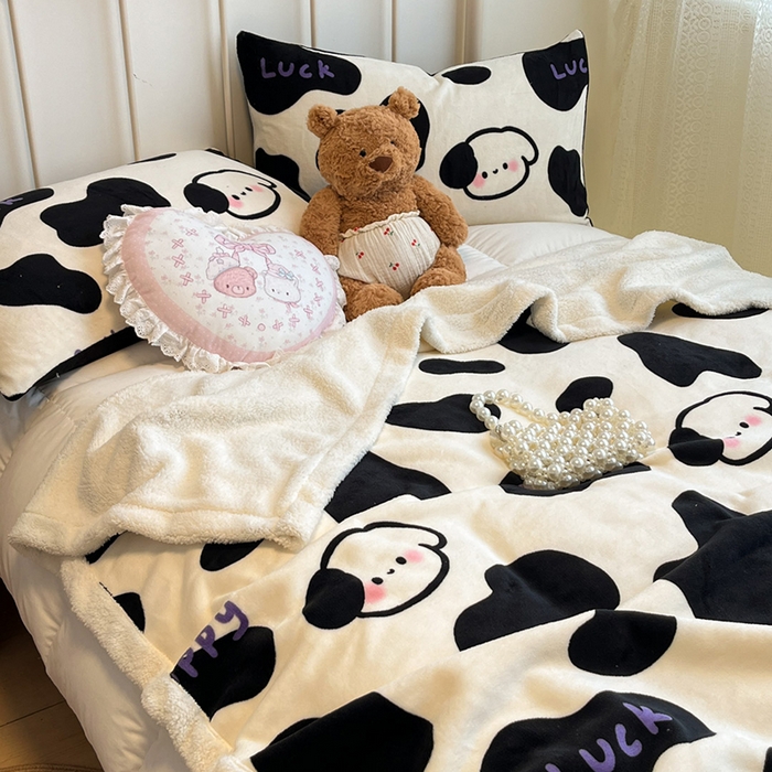 91家纺网 家纺一手货源 找家纺 红嘴企鹅 2025新款A类ins风卡通可爱加厚牛奶绒羊羔绒毛毯毯子办公室沙发儿童空调盖毯午休毯 奶油狗