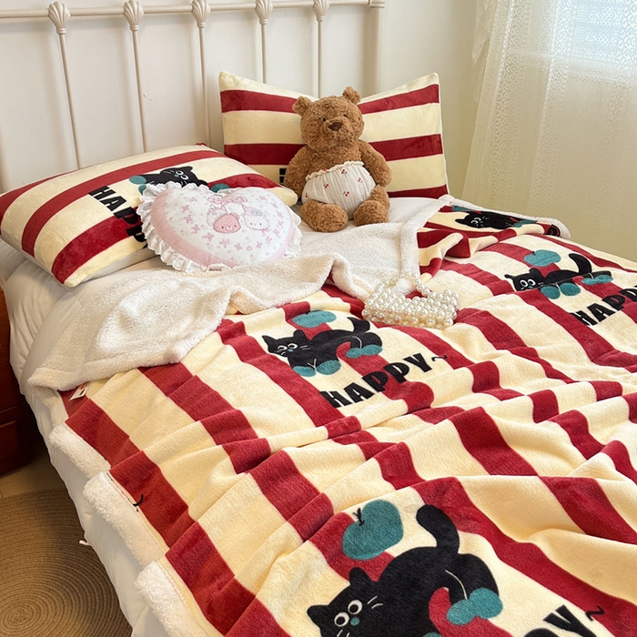 91家纺网 家纺一手货源 找家纺 红嘴企鹅 2025新款A类ins风卡通可爱加厚牛奶绒羊羔绒毛毯毯子办公室沙发儿童空调盖毯午休毯 平安猫