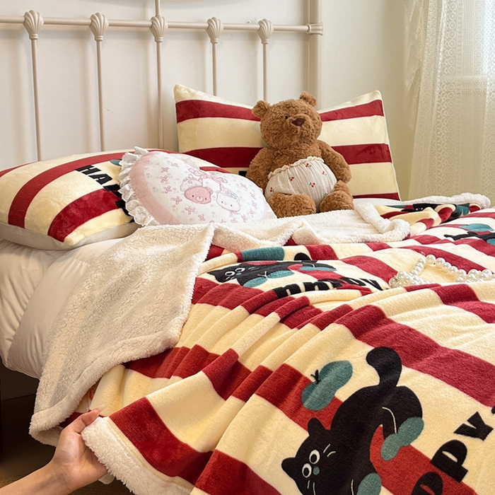 91家纺网 家纺一手货源 找家纺 红嘴企鹅 2025新款A类ins风卡通可爱加厚牛奶绒羊羔绒毛毯毯子办公室沙发儿童空调盖毯午休毯 平安猫