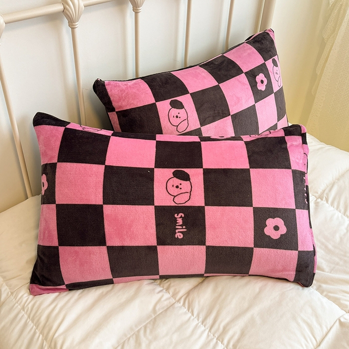 91家纺网 家纺一手货源 找家纺 红嘴企鹅 2025新款A类ins风卡通可爱加厚牛奶绒羊羔绒毛毯毯子办公室沙发儿童空调盖毯午休毯 棋盘狗