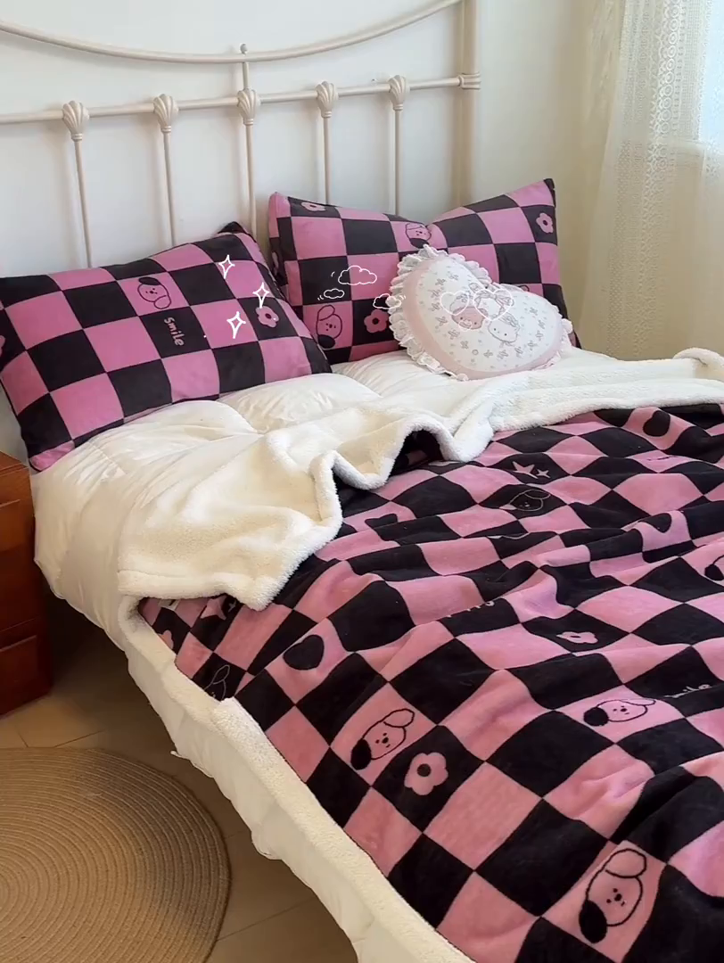 91家纺网 家纺一手货源 找家纺 红嘴企鹅 2025新款A类ins风卡通可爱加厚牛奶绒羊羔绒毛毯毯子办公室沙发儿童空调盖毯午休毯 棋盘狗