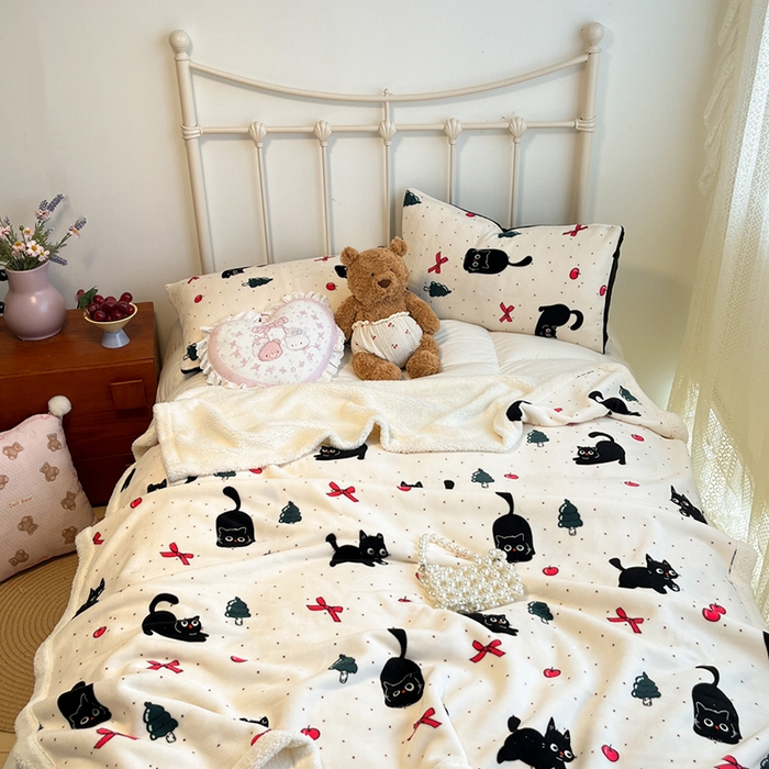 91家纺网 家纺一手货源 找家纺 红嘴企鹅 2025新款A类ins风卡通可爱加厚牛奶绒羊羔绒毛毯毯子办公室沙发儿童空调盖毯午休毯 圣诞猫