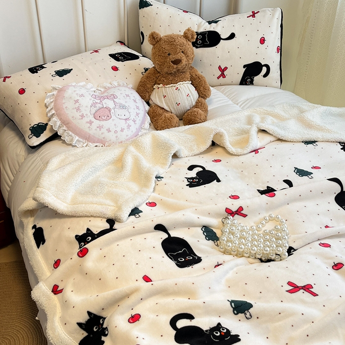 91家纺网 家纺一手货源 找家纺 红嘴企鹅 2025新款A类ins风卡通可爱加厚牛奶绒羊羔绒毛毯毯子办公室沙发儿童空调盖毯午休毯 圣诞猫