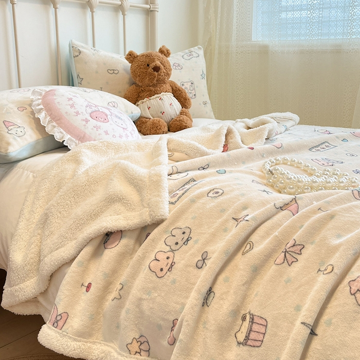 91家纺网 家纺一手货源 找家纺 红嘴企鹅 2025新款A类ins风卡通可爱加厚牛奶绒羊羔绒毛毯毯子办公室沙发儿童空调盖毯午休毯 小星甜点