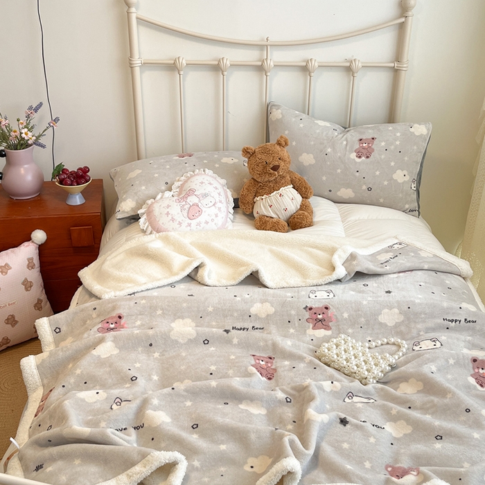 91家纺网 家纺一手货源 找家纺 红嘴企鹅 2025新款A类ins风卡通可爱加厚牛奶绒羊羔绒毛毯毯子办公室沙发儿童空调盖毯午休毯 星云小熊