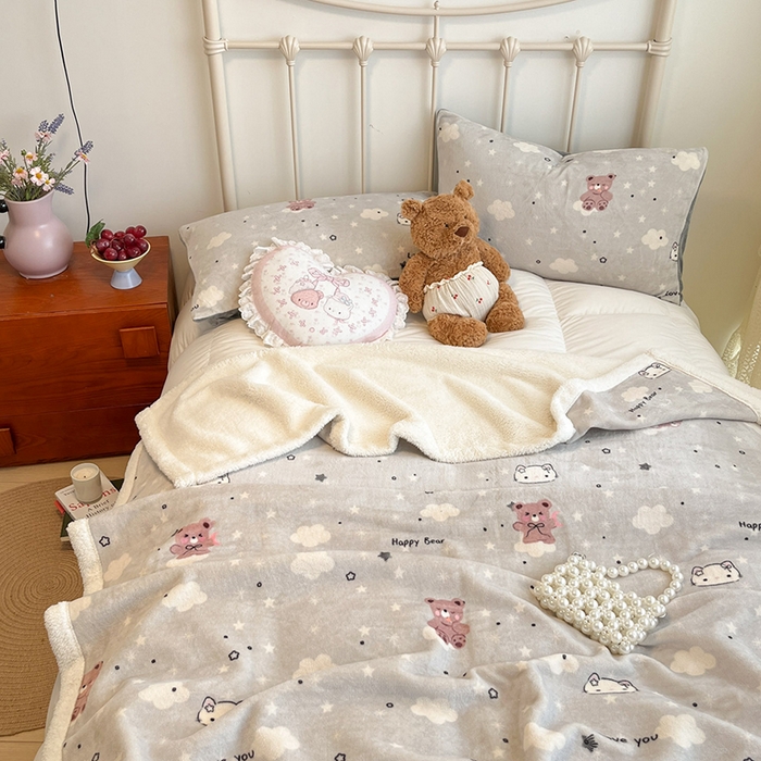 91家纺网 家纺一手货源 找家纺 红嘴企鹅 2025新款A类ins风卡通可爱加厚牛奶绒羊羔绒毛毯毯子办公室沙发儿童空调盖毯午休毯 星云小熊