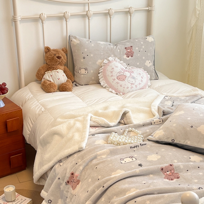 91家纺网 家纺一手货源 找家纺 红嘴企鹅 2025新款A类ins风卡通可爱加厚牛奶绒羊羔绒毛毯毯子办公室沙发儿童空调盖毯午休毯 星云小熊