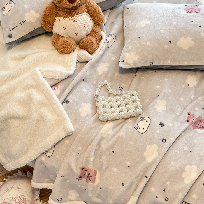 91家纺网 家纺一手货源 找家纺 红嘴企鹅 2025新款A类ins风卡通可爱加厚牛奶绒羊羔绒毛毯毯子办公室沙发儿童空调盖毯午休毯 星云小熊