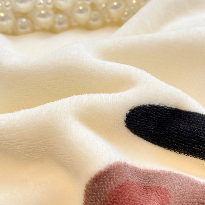 91家纺网 家纺一手货源 找家纺 红嘴企鹅 2025新款A类ins风卡通可爱加厚牛奶绒羊羔绒毛毯毯子办公室沙发儿童空调盖毯午休毯 字母熊