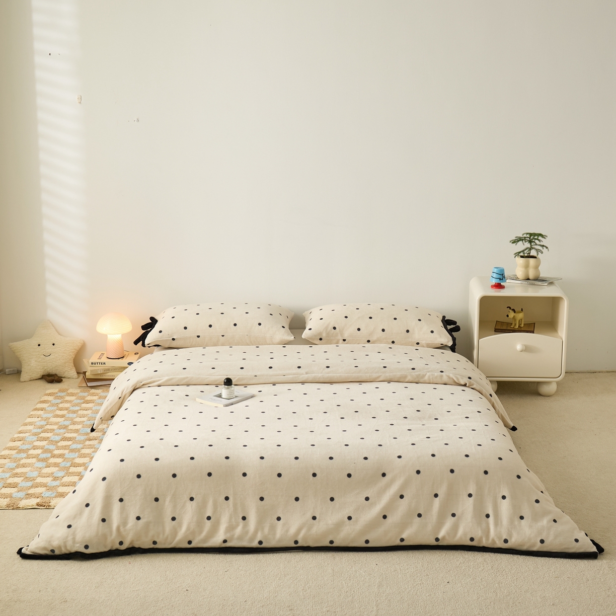 91家纺网 家纺一手货源 找家纺 禧禾 2025新款250G消光速暖绒印花断角拼色四件套-波尔卡（控价：到手价不能低于258） 波尔卡-斯托白