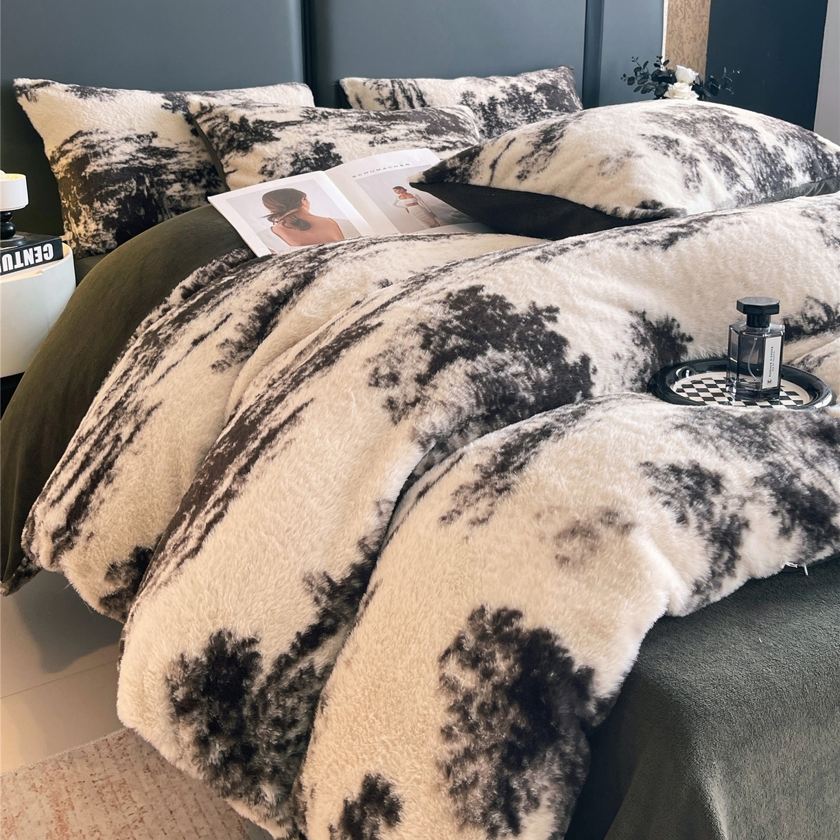 91家纺网 家纺一手货源 找家纺 （总）佰亿莱 2025新款印花兔毛绒双面锁温暖绒四件套