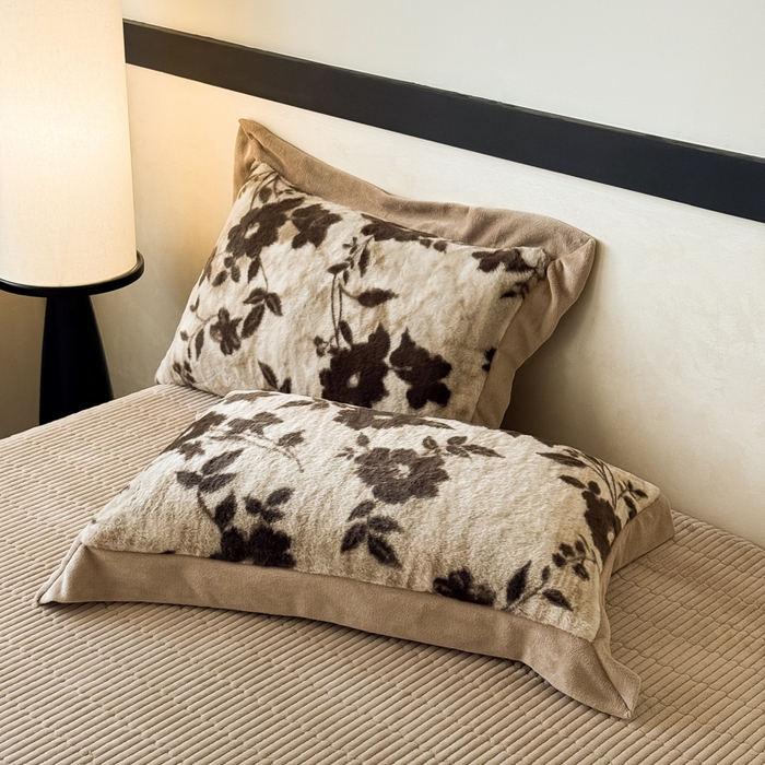 91家纺网 家纺一手货源 找家纺 九花鹿 2024新款A类宽边工艺款丹麦兔毛绒牛奶绒四件套 宽边丹麦兔绒-佛洛拉