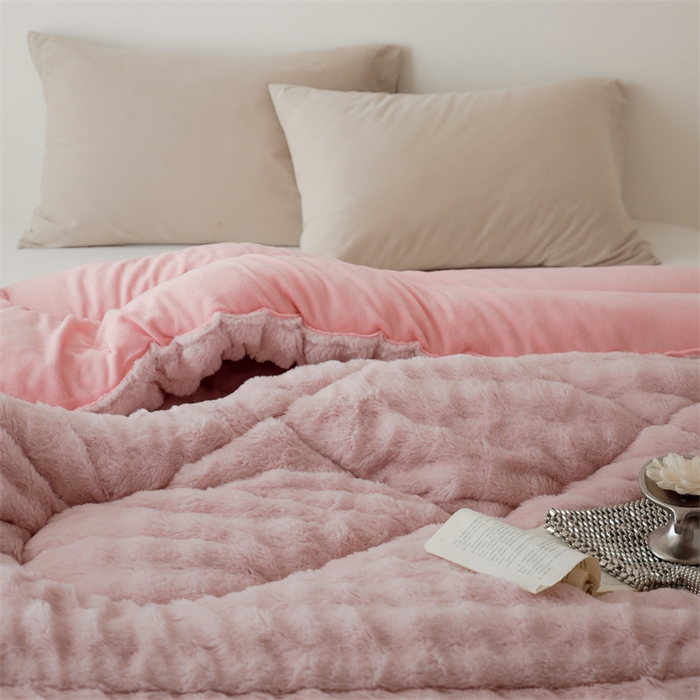 91家纺网 家纺一手货源 找家纺 （总）申龙家纺 2025新款ab版兔绒牛奶绒冬被