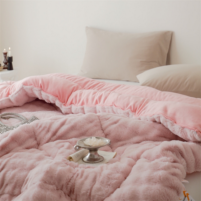 91家纺网 家纺一手货源 找家纺 （总）申龙家纺 2025新款ab版兔绒牛奶绒冬被