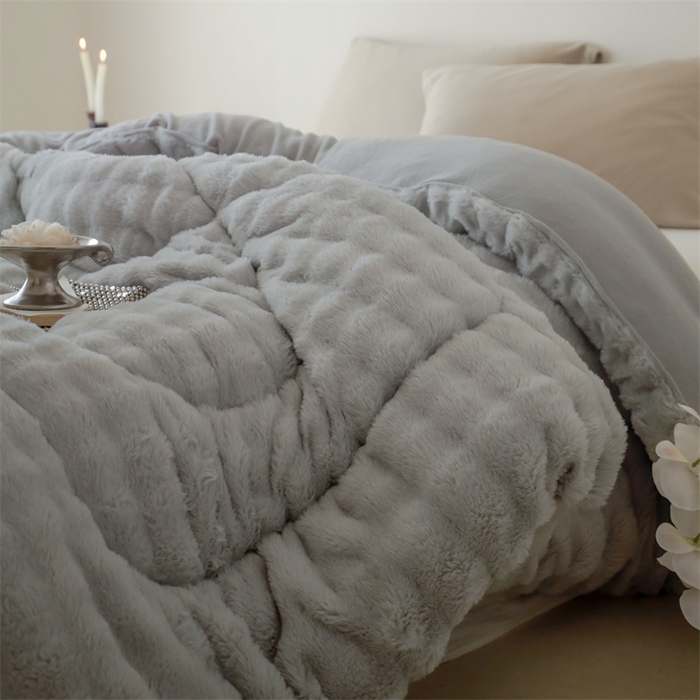 91家纺网 家纺一手货源 找家纺 申龙家纺 2025新款ab版兔绒牛奶绒冬被 灰